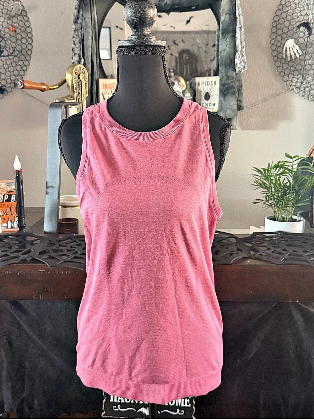 lululemon Swiftly Breathe Muscle Tank Pink Size 4